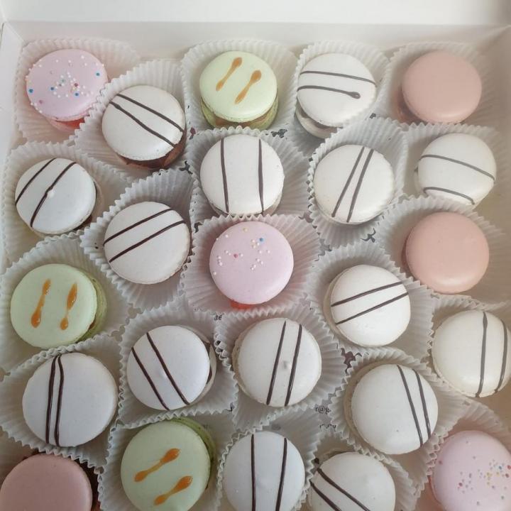 Macarons artisanaux et frais Caen